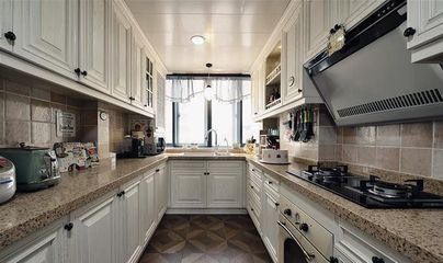 简欧风格三居室厨房橱柜 优雅实用，打造家居视觉焦点